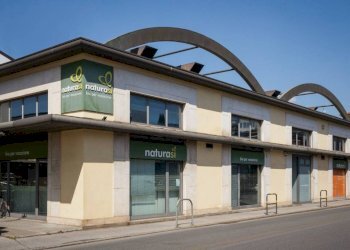 Facciata - Negozio via Zanobi Bicchierai, 30, Prato - foto 17