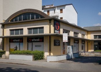 Facciata - Negozio via Zanobi Bicchierai, 30, Prato - foto 21