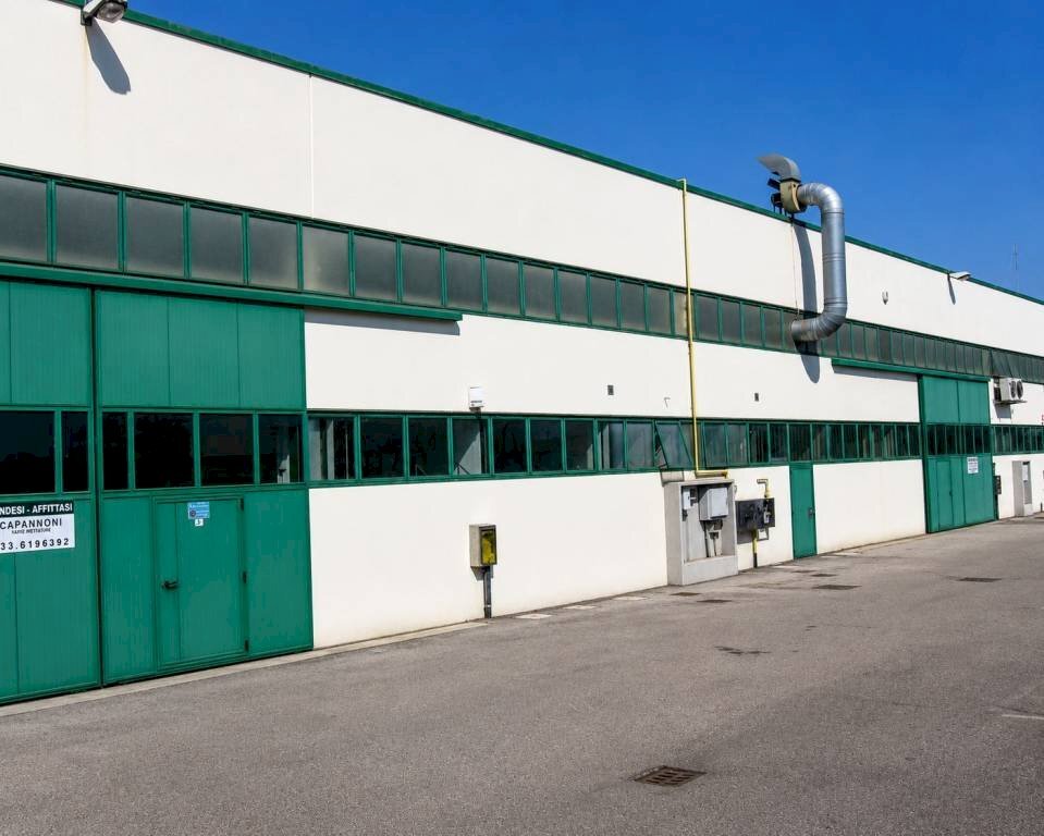 Zona - Capannone strada Feltrina, 268, Treviso - foto 1
