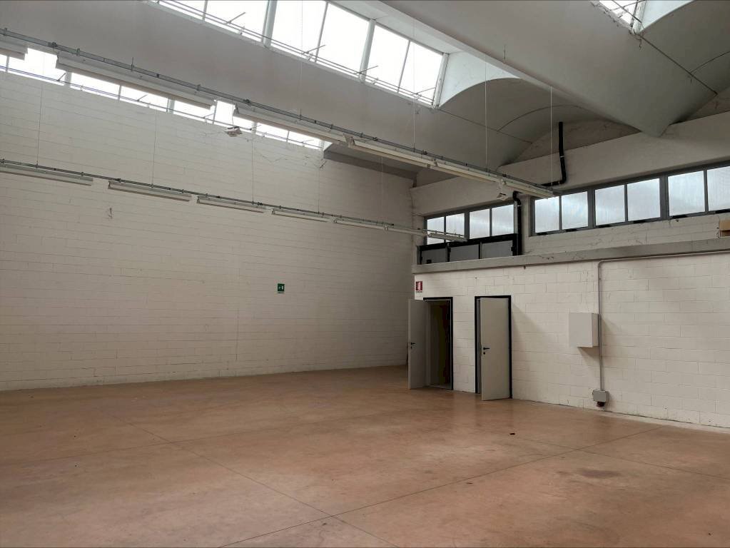 Interno non residenziale - Magazzino via Priula, Nervesa della Battaglia - foto 2