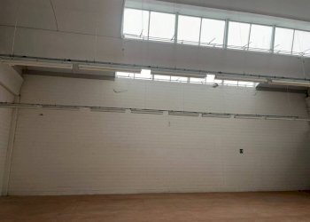 Interno non residenziale - Warehouse via Priula, Nervesa della Battaglia - photo 4