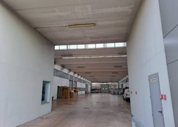 Interno non residenziale - Warehouse via Priula, Nervesa della Battaglia - photo 6