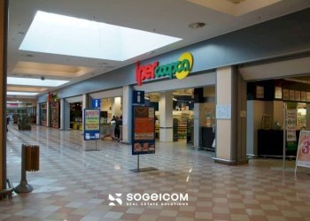 Interno non residenziale - Negozio viale Valli di Carnia, 1 1, Amaro - foto 8