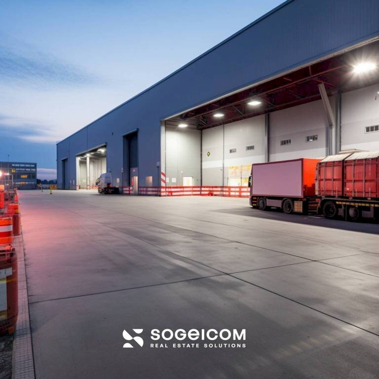 Interno non residenziale - Capannone via Lasie, 1C, Imola - foto 2