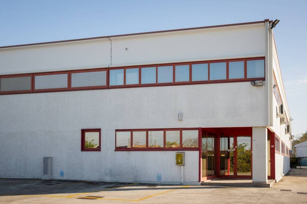 Facciata - Magazzino via Brondi, Quinto di Treviso - foto 1