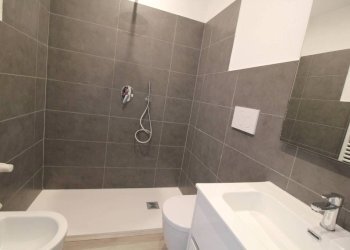 Bagno - Bilocale viale Marco Fulvio Nobiliore, 43, Roma - foto 5