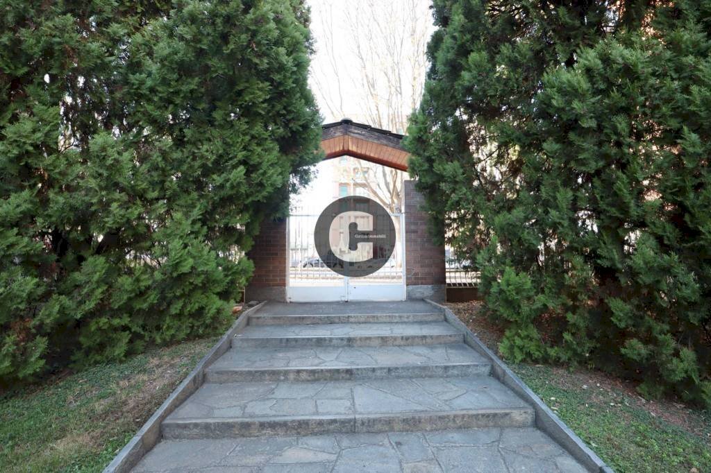 Cortile interno - Three-room apartment corso Potenza, 6, Torino - photo 3