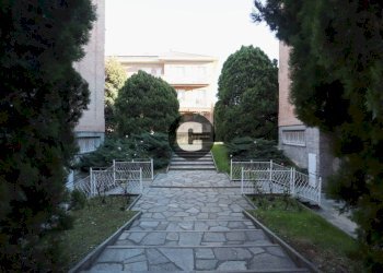 Cortile interno - Trilocale corso Potenza, 6, Torino - foto 8