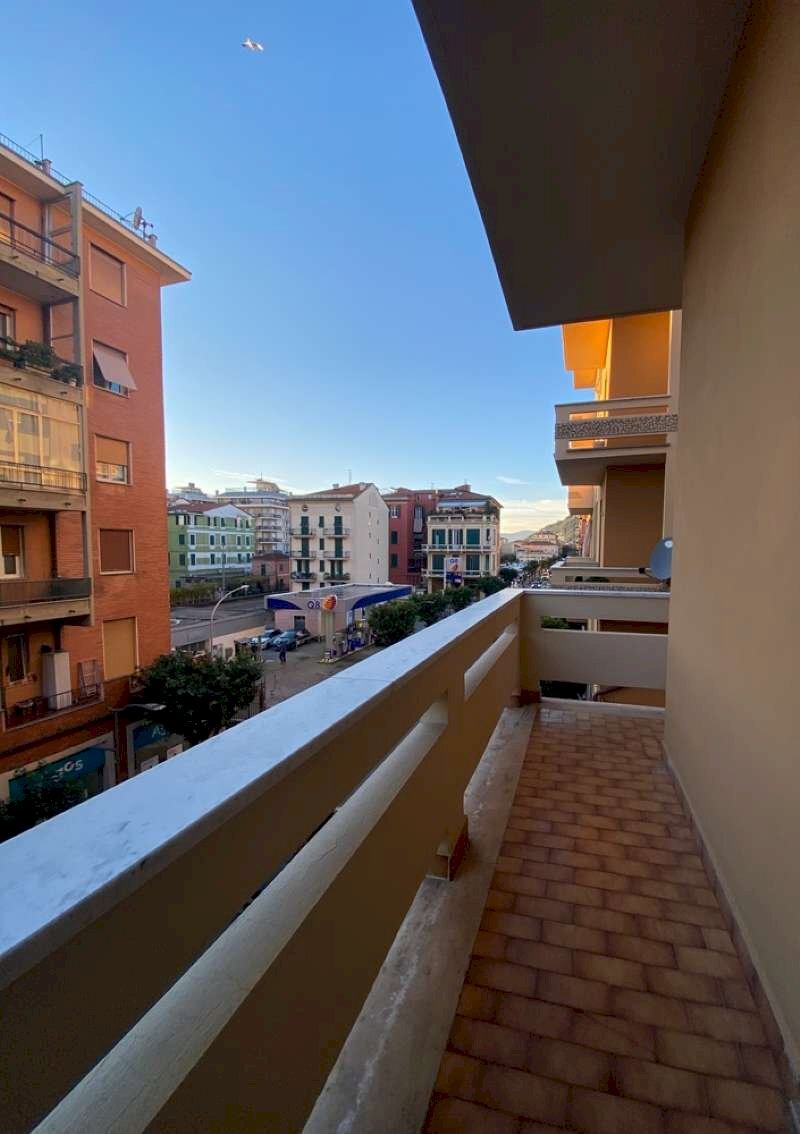 Balconata - Trilocale corso Vincenzo de Michiel, 25, Chiavari - foto 1