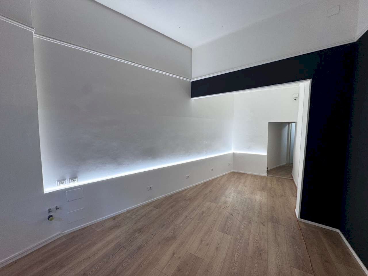 negozio - Negozio via Farini, 32b, Bologna (zona Centro Storico) - foto 1