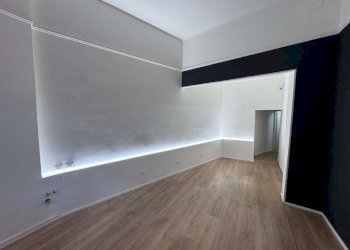 negozio - Negozio via Farini, 32b, Bologna (zona Centro Storico) - foto 1