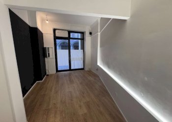 negozio - Negozio via Farini, 32b, Bologna (zona Centro Storico) - foto 2