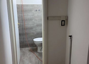 antibagno - Negozio via Farini, 32b, Bologna (zona Centro Storico) - foto 7