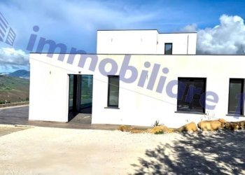 Facciata - Villa via Santuario Madonna del Gubino, Calatafimi-Segesta - foto 44