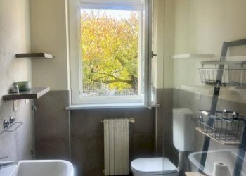 Bagno - Bilocale corso Bra, 18, Alba - foto 4