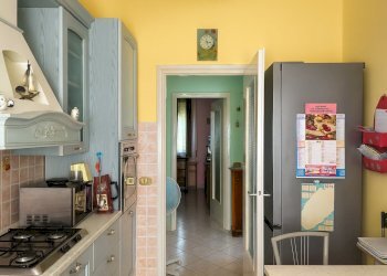 fcf7c308-f101-49a2-87cc-518b43f2b858.png - Trilocale Via Venezia, Dormelletto - foto 2