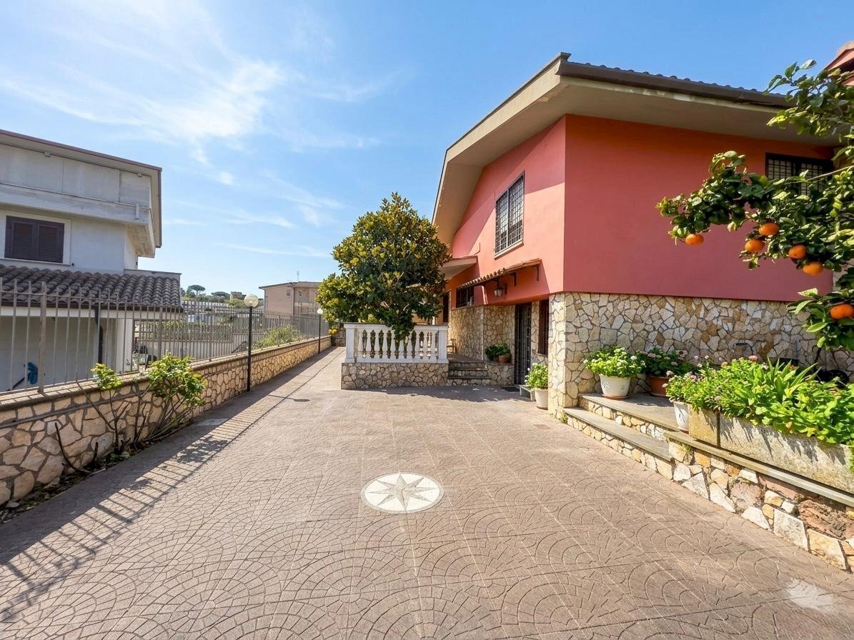Villino - Villa Via B. Pinturicchio 3, Mentana - foto 1
