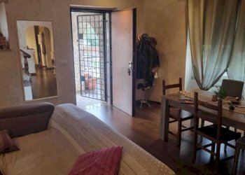 Salone con camino - Villa Via B. Pinturicchio 3, Mentana - foto 8