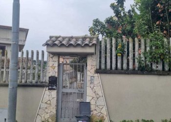 Cancello ingresso - Villa Via B. Pinturicchio 3, Mentana - foto 26