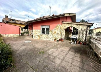 Villino - Villa Via B. Pinturicchio 3, Mentana - foto 2