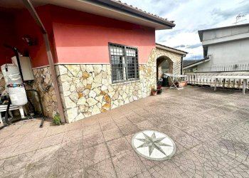 Villino - Villa Via B. Pinturicchio 3, Mentana - foto 3