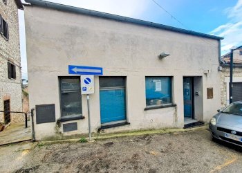 WhatsApp Image 2025-12-02 at 11.10.03.jpeg - Locale Commerciale Strada Amerina, Amelia - foto 2