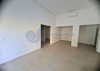 interno.jpg - Commercial Premises Via F.E. De Giovanni, Bologna - photo 2