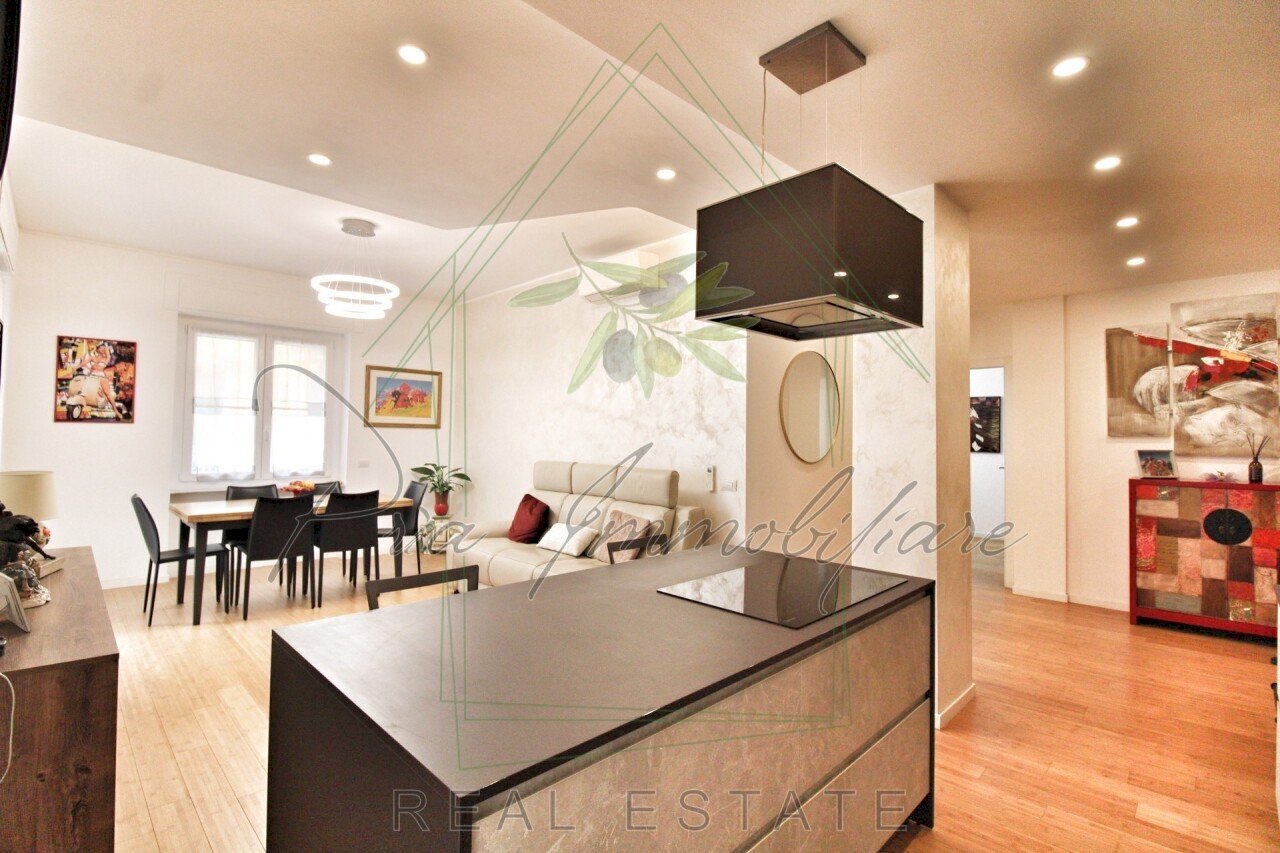 IMG_E9142.jpg - Trilocale Via della Libertà 28, Rapallo - foto 1