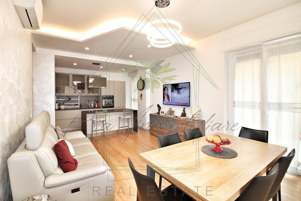 IMG_E9151.jpg - Trilocale Via della Libertà 28, Rapallo - foto 2