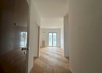 WhatsApp Image 2026-03-30 at 09.38.39 (1).jpeg - Quadrilocale piazza Duca Degli Abruzz, Pescara - foto 1