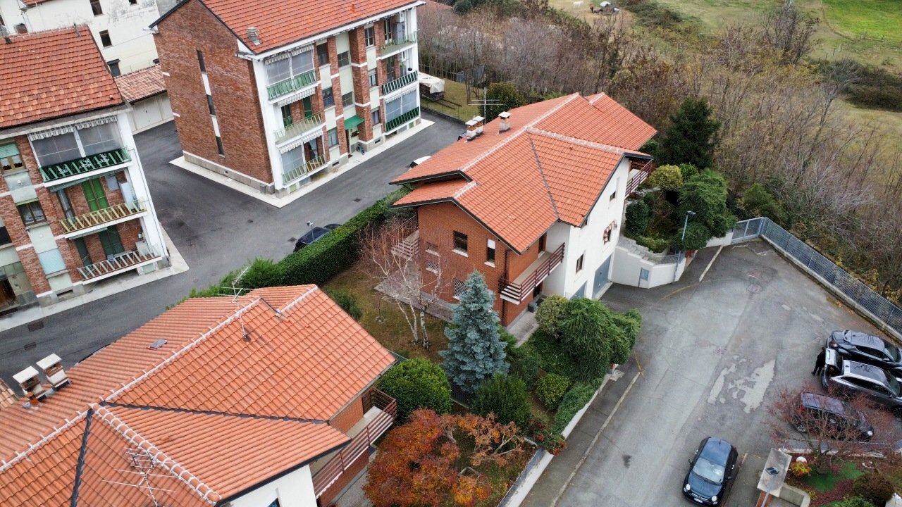 dji_fly_20251202_110928_320_1764670511951_photo_op - Porzione di casa via torino 132, Lanzo Torinese - foto 2