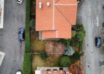 dji_fly_20251202_111036_323_1764670509286_photo_op - Porzione di casa via torino 132, Lanzo Torinese - foto 3