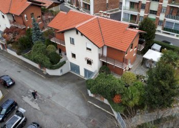 dji_fly_20251202_111152_325_1764670506939_photo_op - Porzione di casa via torino 132, Lanzo Torinese - foto 5