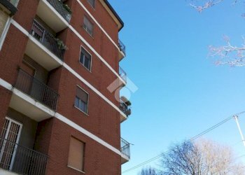 Four-room apartment Via Val Caffaro, Milano (neighborhood Ortica) - photo 2
