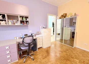 Four-room apartment Via Val Caffaro, Milano (neighborhood Ortica) - photo 25