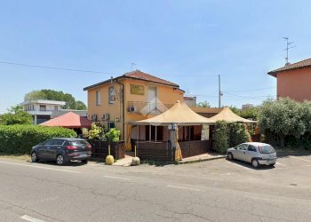 Stable - Palace Strada Statale 525, Inzago - photo 1