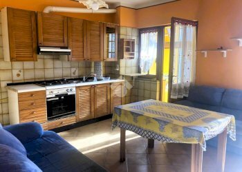 Semi-detached house Frazione quario, Strona - photo 1