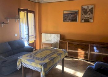 Semi-detached house Frazione quario, Strona - photo 2