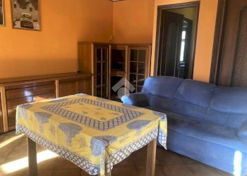 Semi-detached house Frazione quario, Strona - photo 4