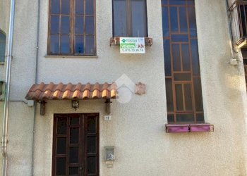 Semi-detached house Frazione quario, Strona - photo 23