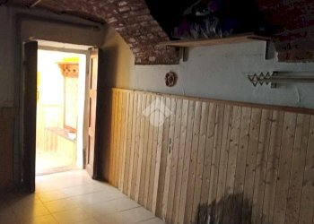 Semi-detached house Frazione quario, Strona - photo 22