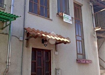 Semi-detached house Frazione quario, Strona - photo 24