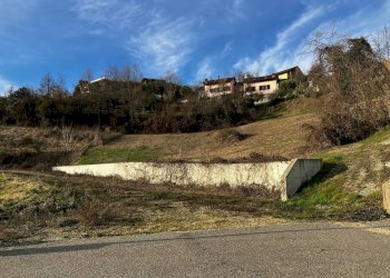 Building land Albugnano, Albugnano - photo 1