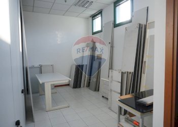 Negozio - Negozio Via Kennedy
 
28, Brugherio - foto 9