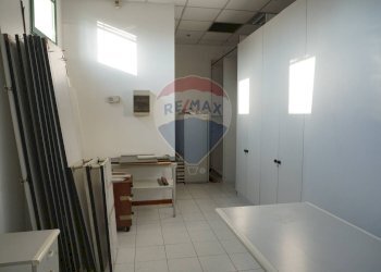 Negozio - Negozio Via Kennedy
 
28, Brugherio - foto 11