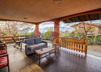 Terrazza - Villa Via Longhirolo
 
22, Luino - foto 14