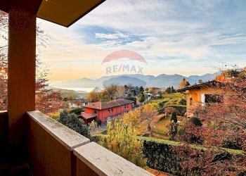 Balcone - Villa Via Longhirolo
 
22, Luino - foto 26