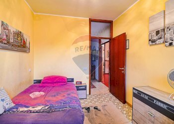 Camera / camera da letto - Villa Via Longhirolo
 
22, Luino - foto 34