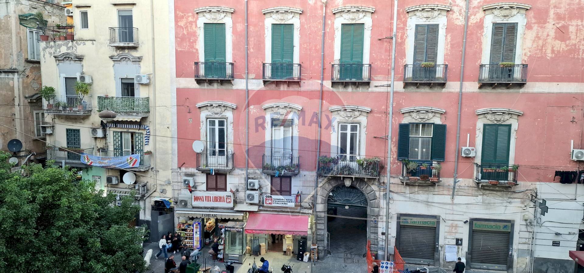 Edificio all\'aperto - Quadrilocale Via Dei Vergini
 
29, Napoli - foto 2