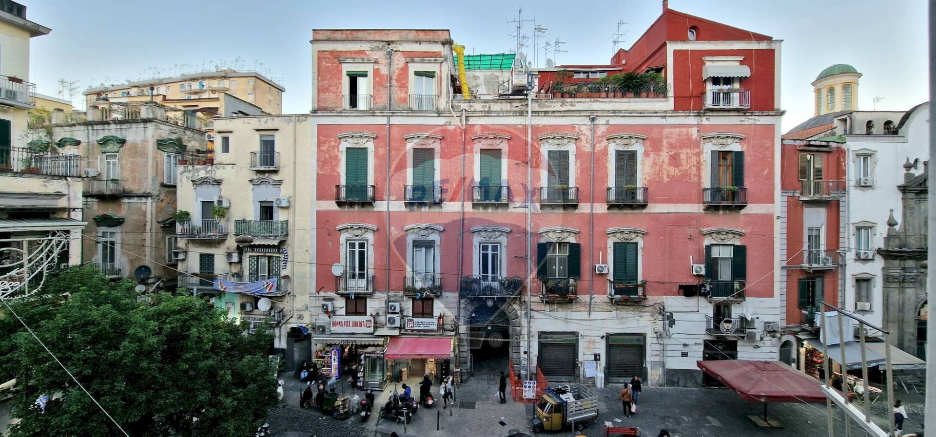 Edificio all\'aperto - Quadrilocale Via Dei Vergini
 
29, Napoli - foto 3